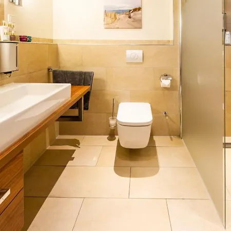 Oldenburg 03- Exklusive Mit Balkon Wangerooge