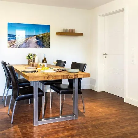 Oldenburg 03- Exklusive Mit Balkon Wangerooge